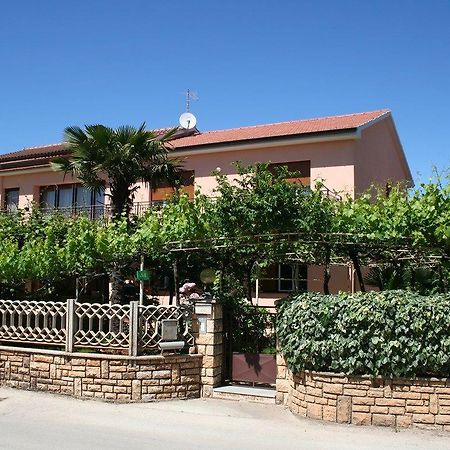 Apartment Ines Pula Exterior foto